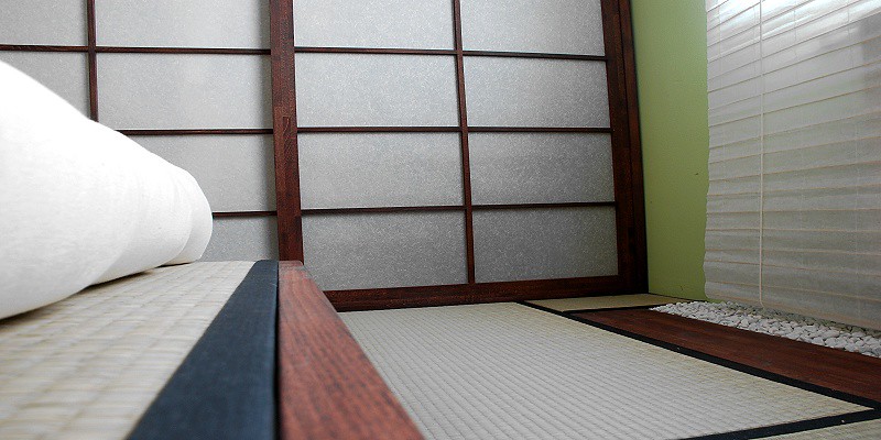 Schlafzimmer mit Tatami-Basis