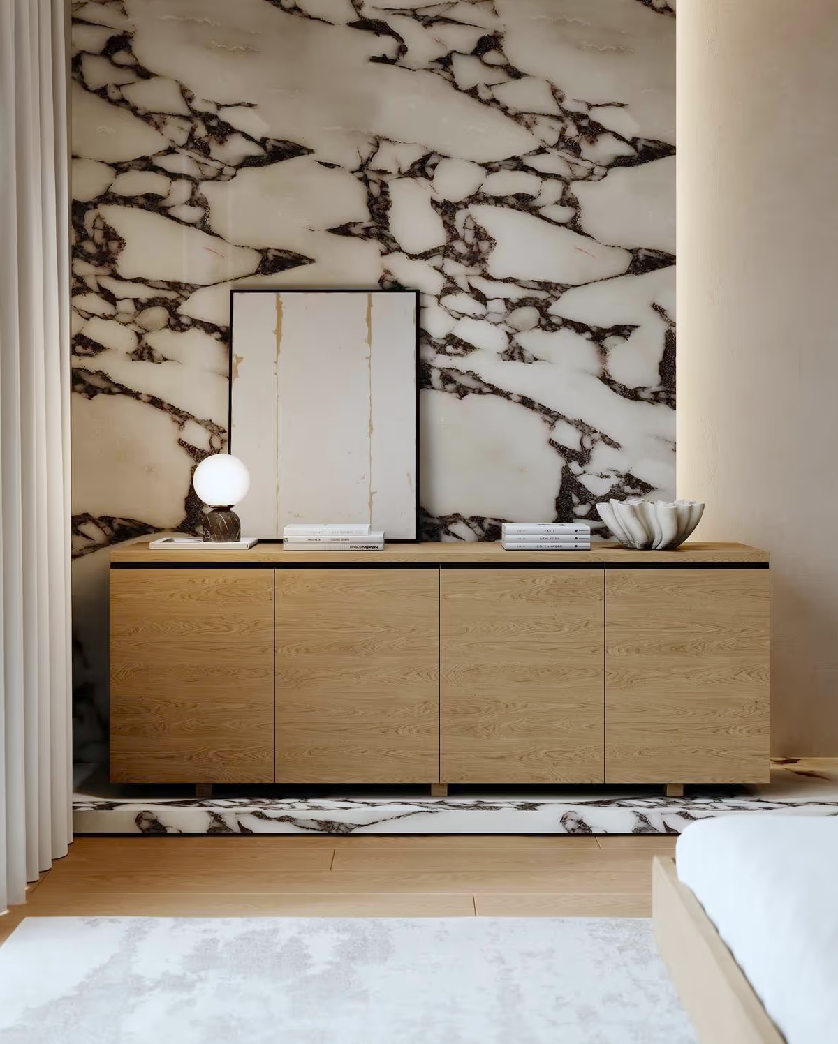 Massivholz-Sideboard aus Eiche mit vier Türen
